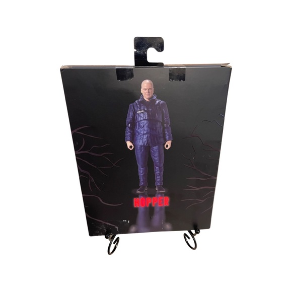 Stranger Things: The Void Series: Detective HOPPER: Action Figure by Ban Dai - Picture 3 of 5